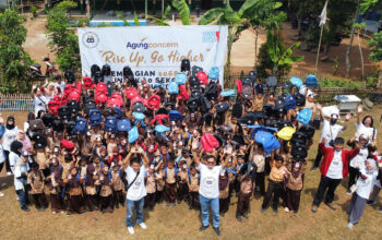 Rayakan HUT Ke-68, Agung Concern Bagikan 1068 Tas Sekolah